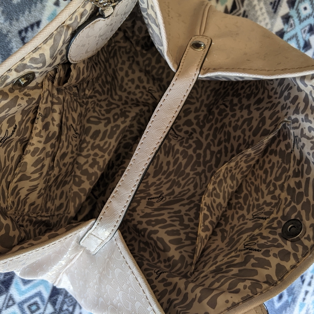 Guess Purse/Bag - Picture 7 of 16